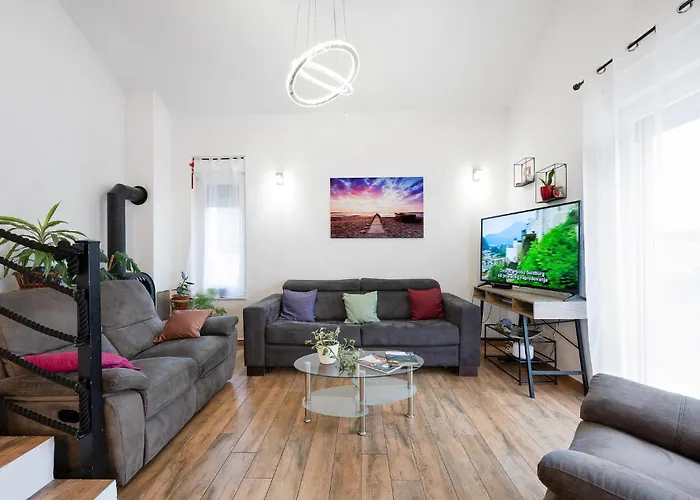 Holiday home Beautiful In With Wifi Bilice